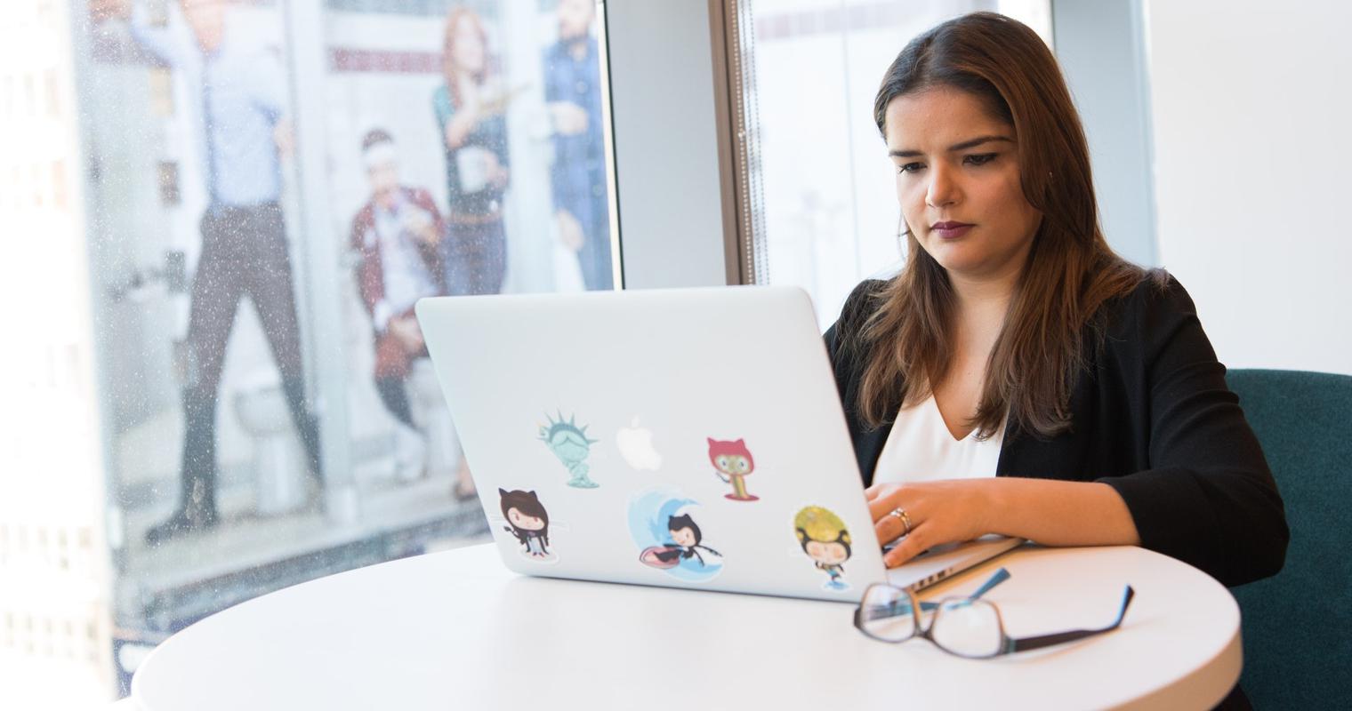 30 Colleges and Universities That Graduate the Highest Number of Female Computer Science Majors in the U.S.